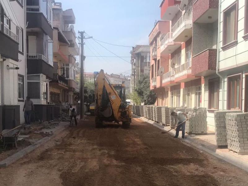 Parke Taş Yol Yapım Çalışmaları Devam Ediyor