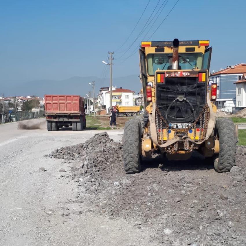 Yol Tesviye Çalışmaları Devam Ediyor