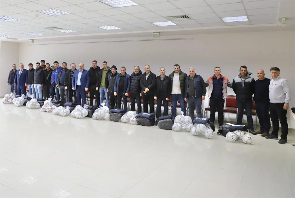 Futbol Kulüplerine Malzeme Desteği