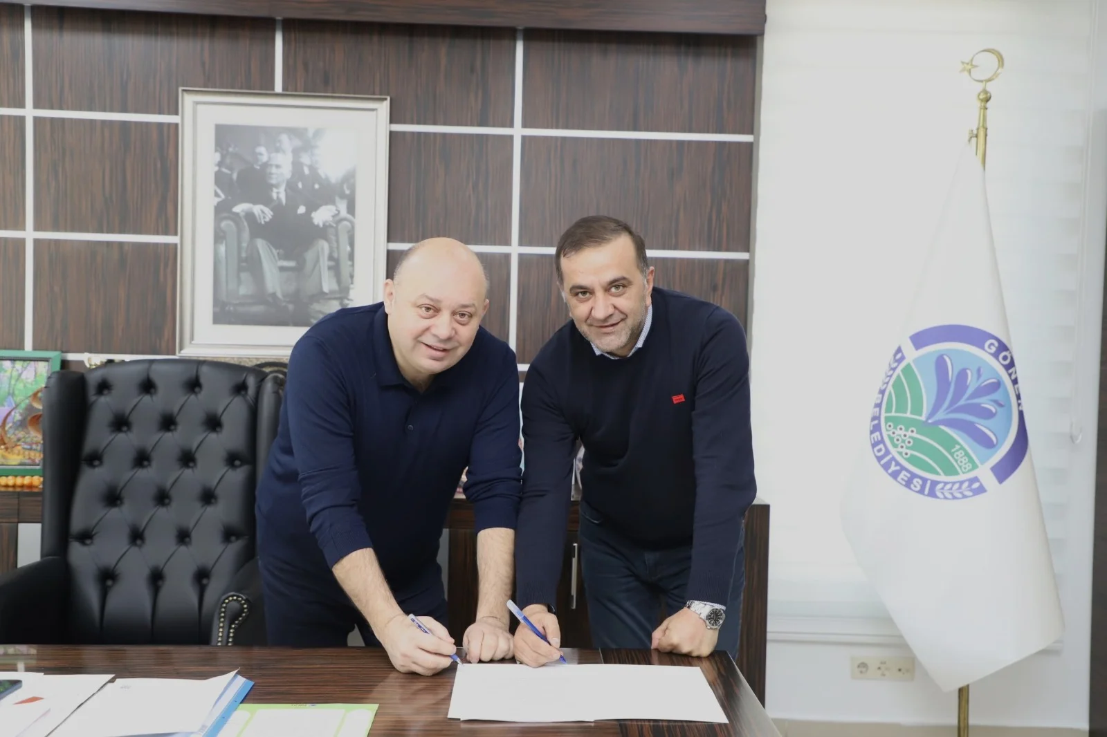 Gönen Belediyesi’nden 138 Bin Metrekarelik Parke Taşı Yatırımı!