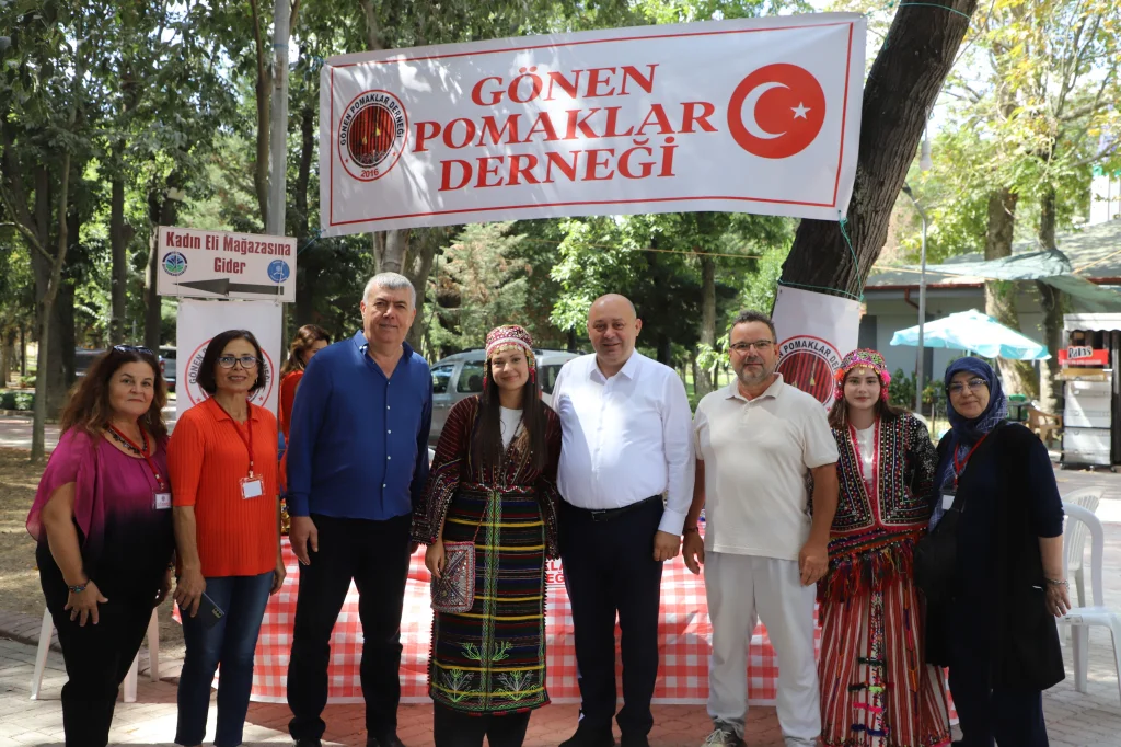 GÖNEN’DE 104. KURTULUŞ YIL DÖNÜMÜ VE 18. OYA VE ÇEYİZ FESTİVALİ COŞKUYLA KUTLANDI