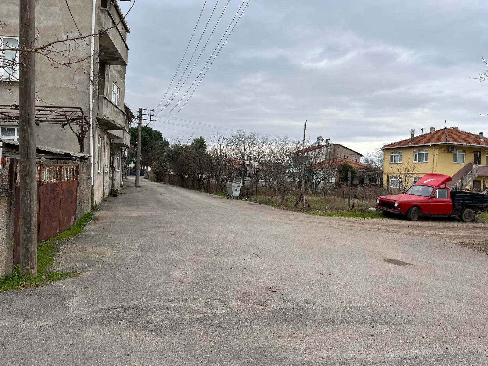 Tırnova Mahallesi’nde 30 Yıllık Sorun Çözülüyor: 1/1000’lik Uygulama İmar Planı Meclisten Geçti